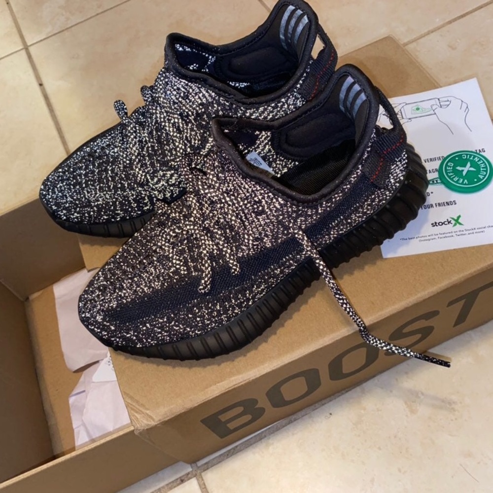 Yeezy 350 V2